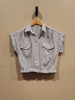 Dizzy Lizzy Women's Medium Blue White Striped Cropped Utility Shirt